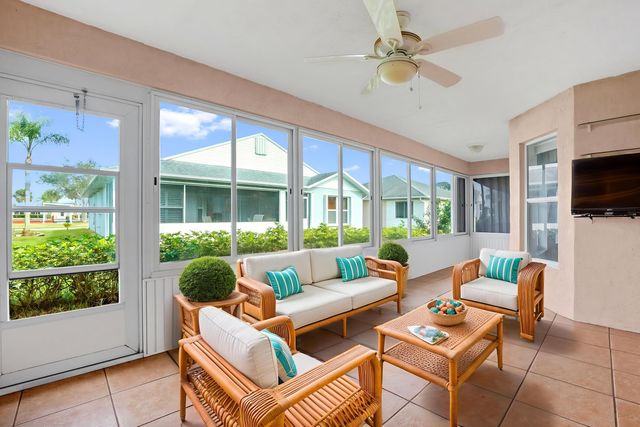 6001 Adonidia Place, Fort Pierce, FL 34982