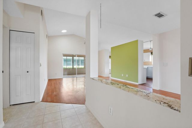 6001 Adonidia Place, Fort Pierce, FL 34982