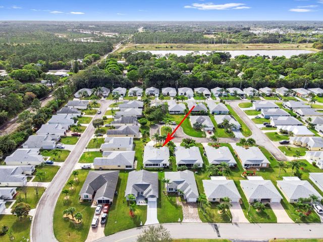6001 Adonidia Place, Fort Pierce, FL 34982