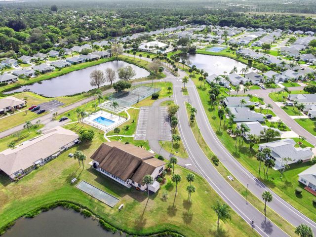 6001 Adonidia Place, Fort Pierce, FL 34982