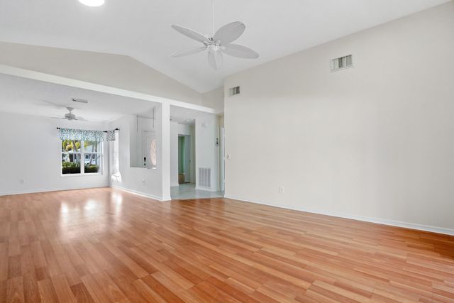 6001 Adonidia Place, Fort Pierce, FL 34982