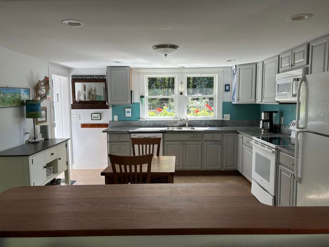 1945 Main Street, West Barnstable, MA 02668