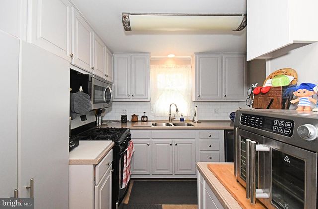 511 FREEHALL ST, Mertztown, PA 19539