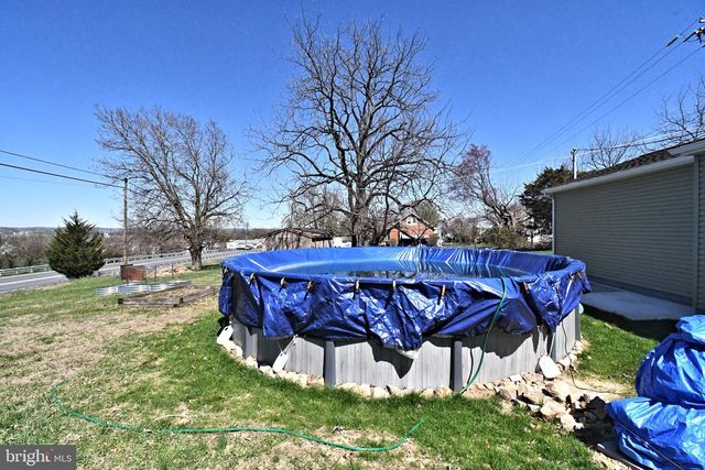 511 FREEHALL ST, Mertztown, PA 19539