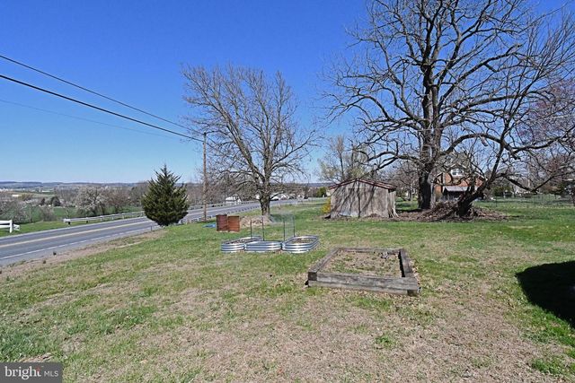 511 FREEHALL ST, Mertztown, PA 19539