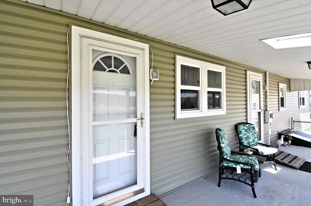 511 FREEHALL ST, Mertztown, PA 19539