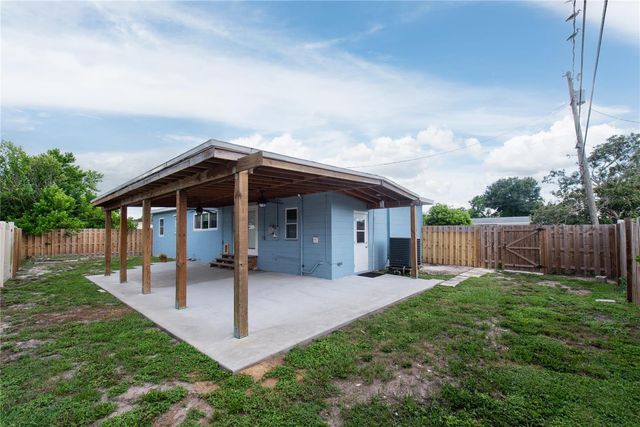 2501 LESLEE LAKE DRIVE N, St Petersburg, FL 33713