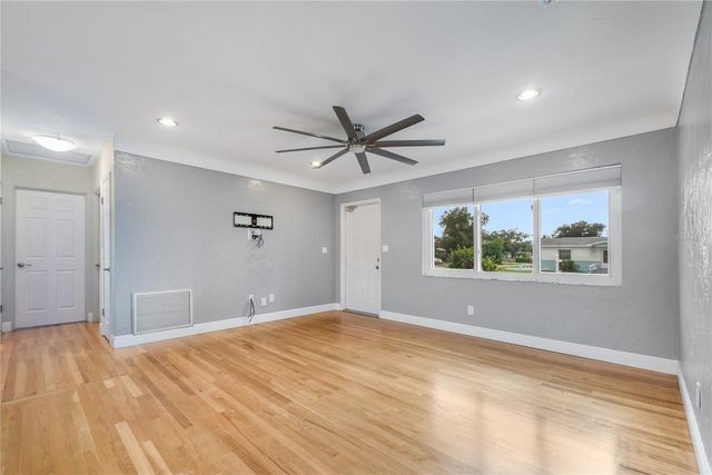 2501 LESLEE LAKE DRIVE N, St Petersburg, FL 33713