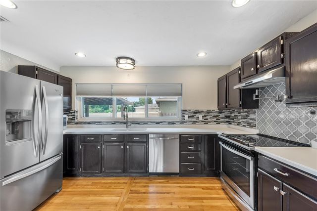 2501 LESLEE LAKE DRIVE N, St Petersburg, FL 33713