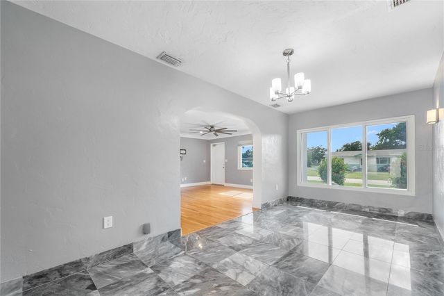 2501 LESLEE LAKE DRIVE N, St Petersburg, FL 33713