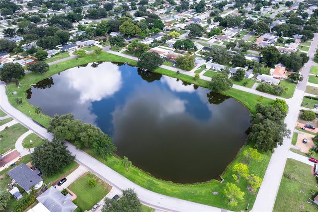 2501 LESLEE LAKE DRIVE N, St Petersburg, FL 33713