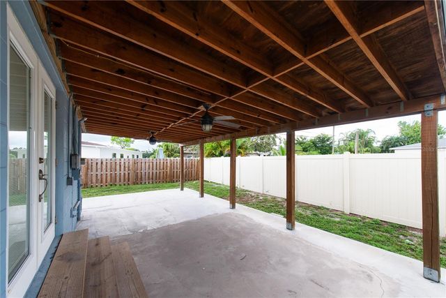 2501 LESLEE LAKE DRIVE N, St Petersburg, FL 33713