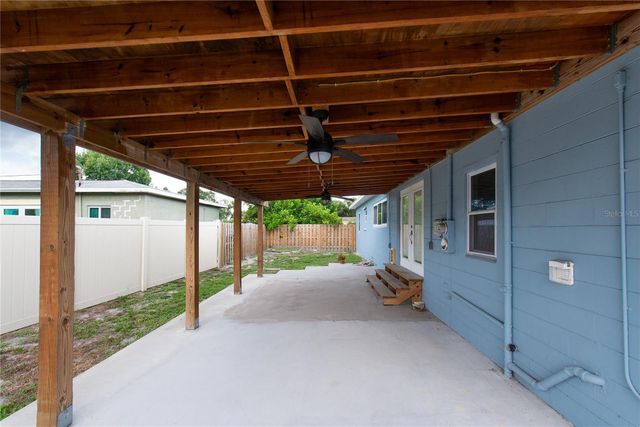 2501 LESLEE LAKE DRIVE N, St Petersburg, FL 33713
