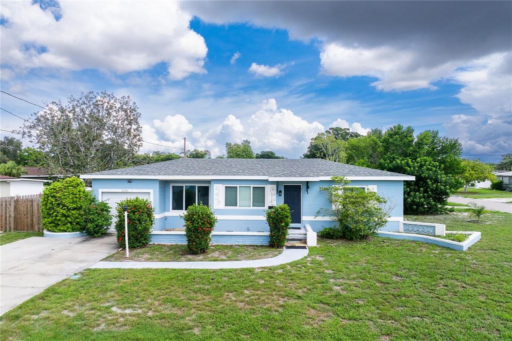 2501 LESLEE LAKE DRIVE N, St Petersburg, FL 33713