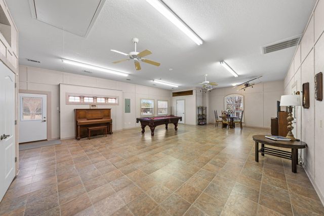2001 Crown Ridge DR, Kerrville, TX 78028