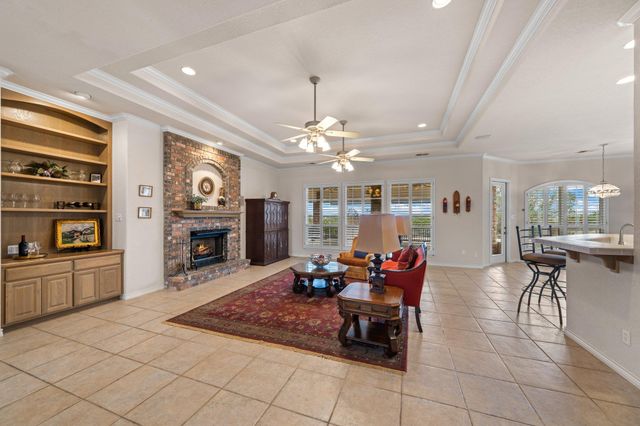 2001 Crown Ridge DR, Kerrville, TX 78028