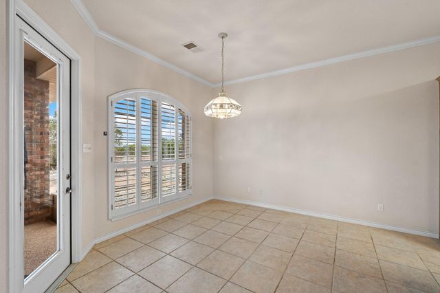 2001 Crown Ridge DR, Kerrville, TX 78028