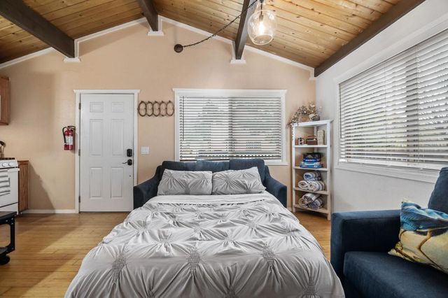 2165 5th Lane, Big Bear, CA 92314