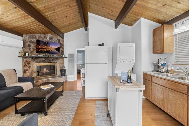 2165 5th Lane, Big Bear, CA 92314