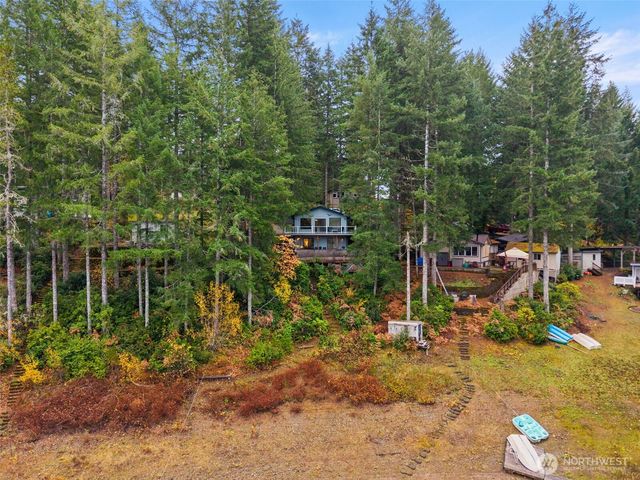 241 NE Lakeshore Drive S, Tahuya, WA 98588