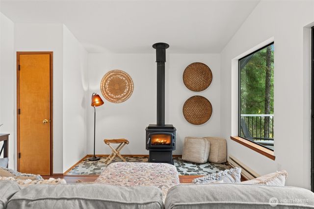 241 NE Lakeshore Drive S, Tahuya, WA 98588