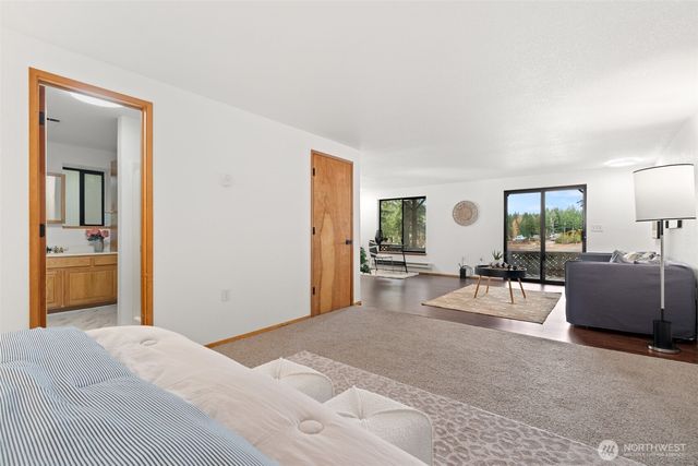 241 NE Lakeshore Drive S, Tahuya, WA 98588