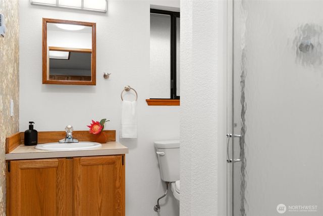 241 NE Lakeshore Drive S, Tahuya, WA 98588