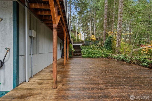 241 NE Lakeshore Drive S, Tahuya, WA 98588