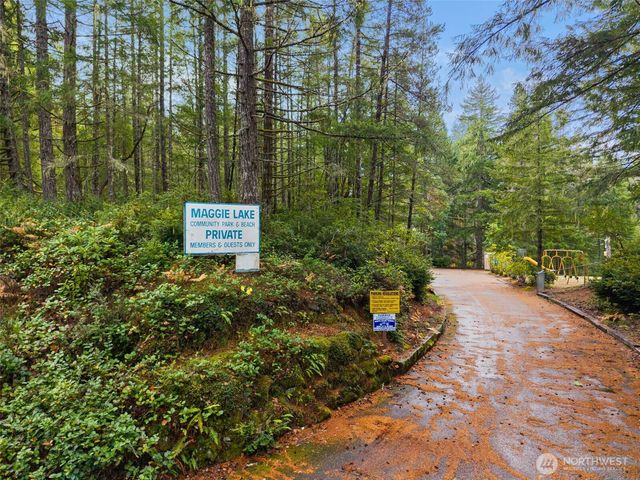 241 NE Lakeshore Drive S, Tahuya, WA 98588
