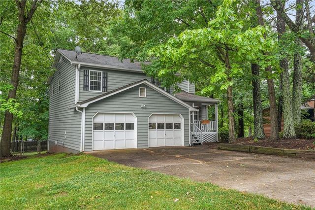 384 Russell Ridge Drive, Lawrenceville, GA 30043