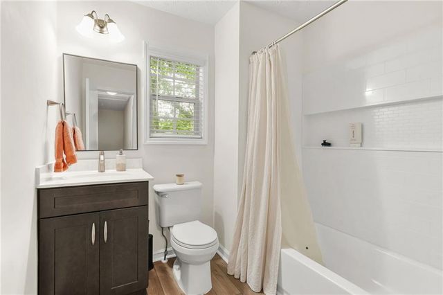 384 Russell Ridge Drive, Lawrenceville, GA 30043