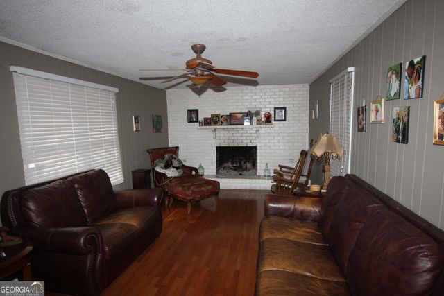 406 & 410 Old Rome Rd, Silver Creek, GA 30173