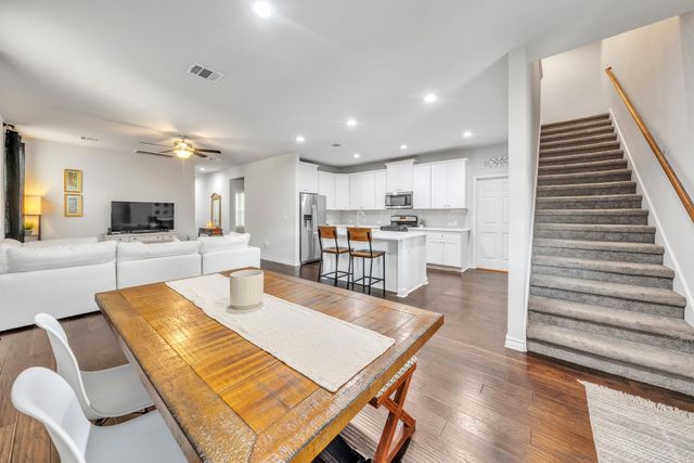 5404 Golden Canary LN 51, Austin, TX 78723