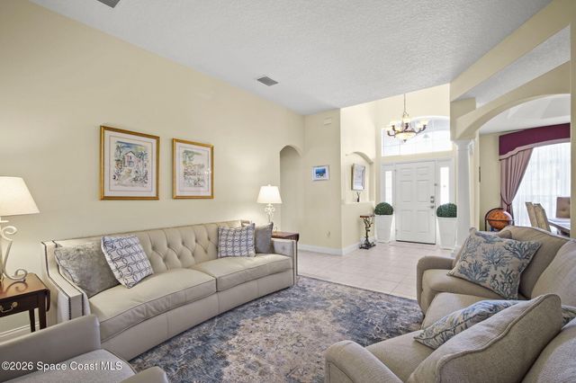 181 Brandy Creek Circle SE, Palm Bay, FL 32909