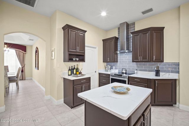 181 Brandy Creek Circle SE, Palm Bay, FL 32909