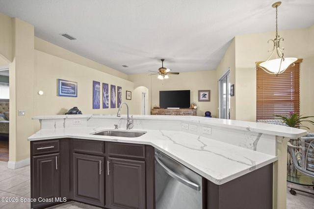 181 Brandy Creek Circle SE, Palm Bay, FL 32909