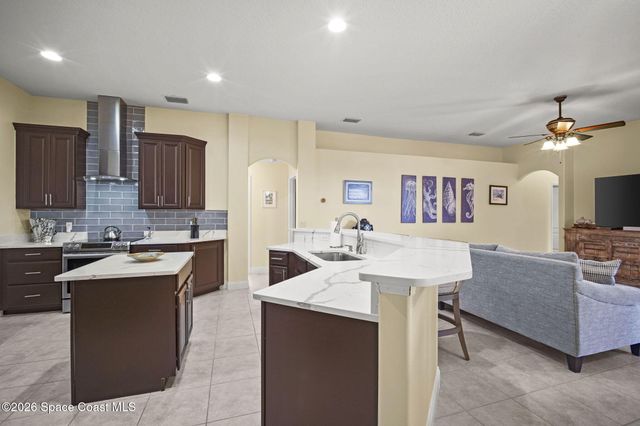 181 Brandy Creek Circle SE, Palm Bay, FL 32909