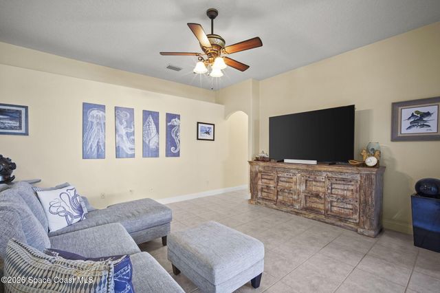 181 Brandy Creek Circle SE, Palm Bay, FL 32909