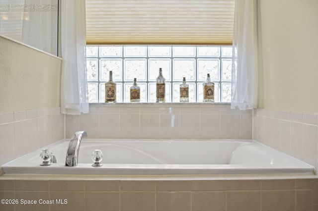 181 Brandy Creek Circle SE, Palm Bay, FL 32909