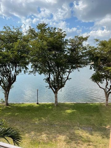 4803 NW 7th ST 308-14, Miami, FL 33126