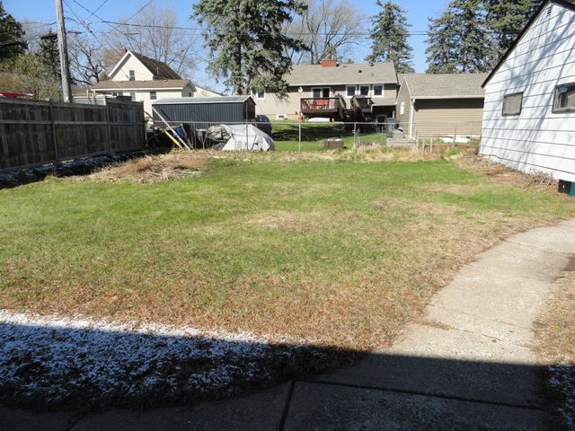 1791 Lake Street, Lauderdale, MN 55113