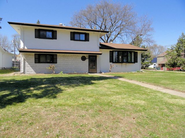 1791 Lake Street, Lauderdale, MN 55113