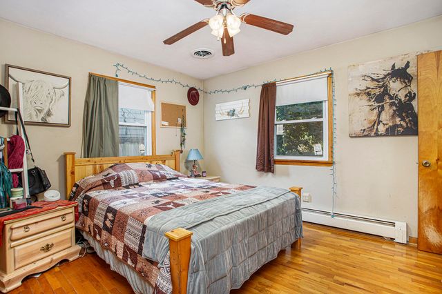 146 Indian Road, Pennfield Twp, MI 49017