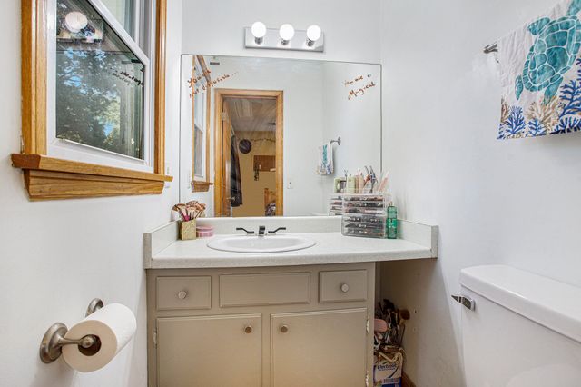 146 Indian Road, Pennfield Twp, MI 49017