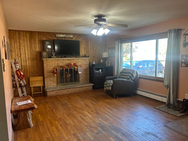 146 Indian Road, Pennfield Twp, MI 49017