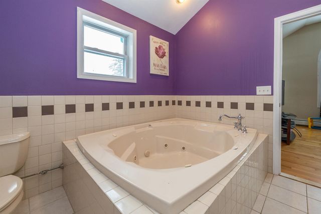 17 Grove Avenue, Salem, NH 03079