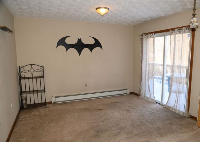 17 Grove Avenue, Salem, NH 03079