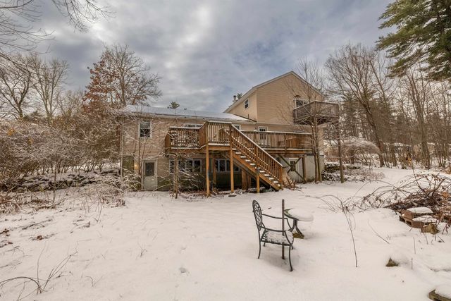 17 Grove Avenue, Salem, NH 03079