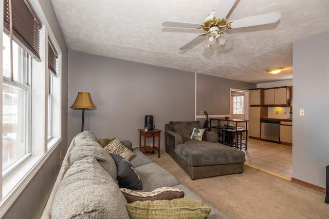 17 Grove Avenue, Salem, NH 03079