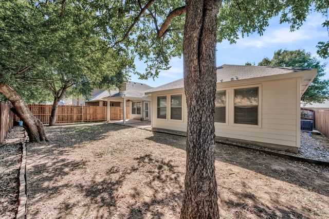 12109 Ridge Tree Road, Fort Worth, TX 76036